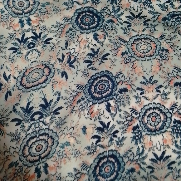 Maurices white and green dress. Crochet top flowy  bottom. Fully lined. Size 3/4 - Picture 3 of 5